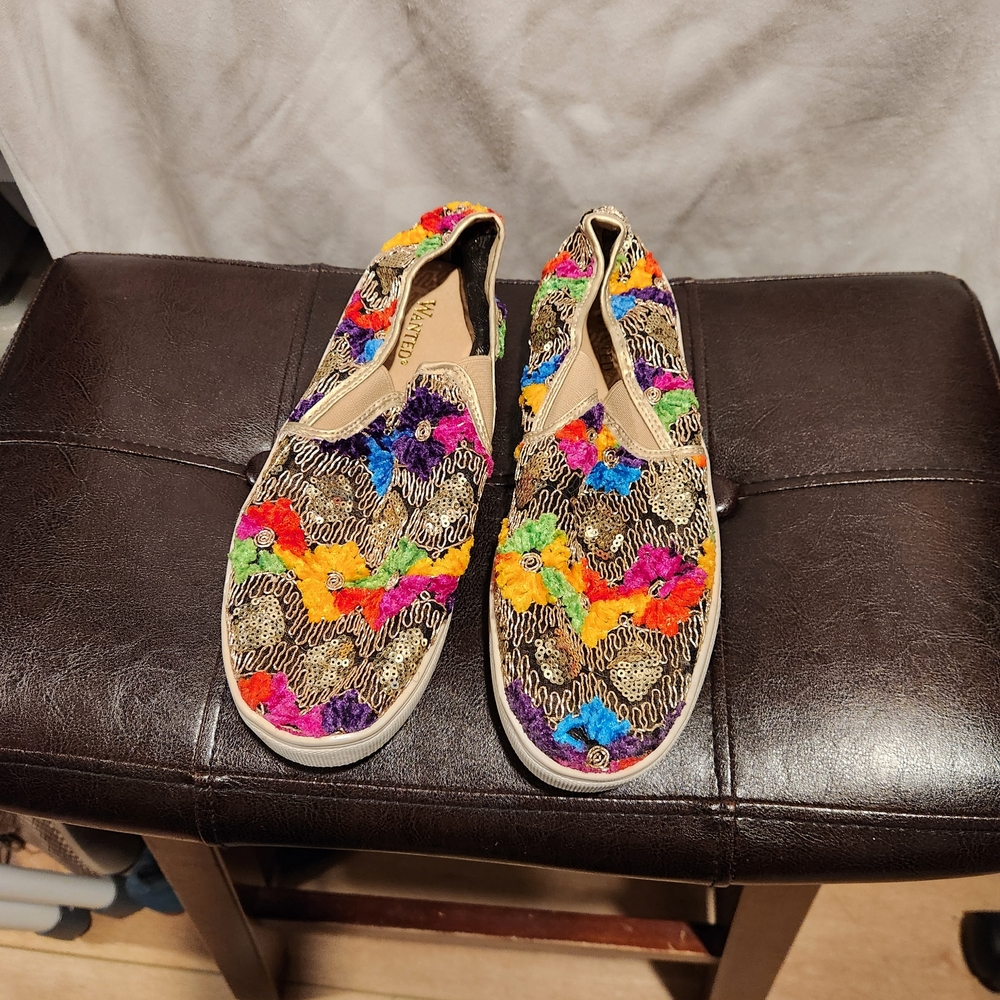 Wanted Multicolor Embroidered Women's Sneakers
